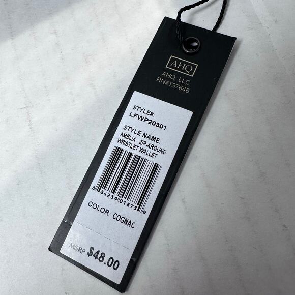 New London Fog cognac brown Amelia Wristlet wallet - Picture 4 of 7